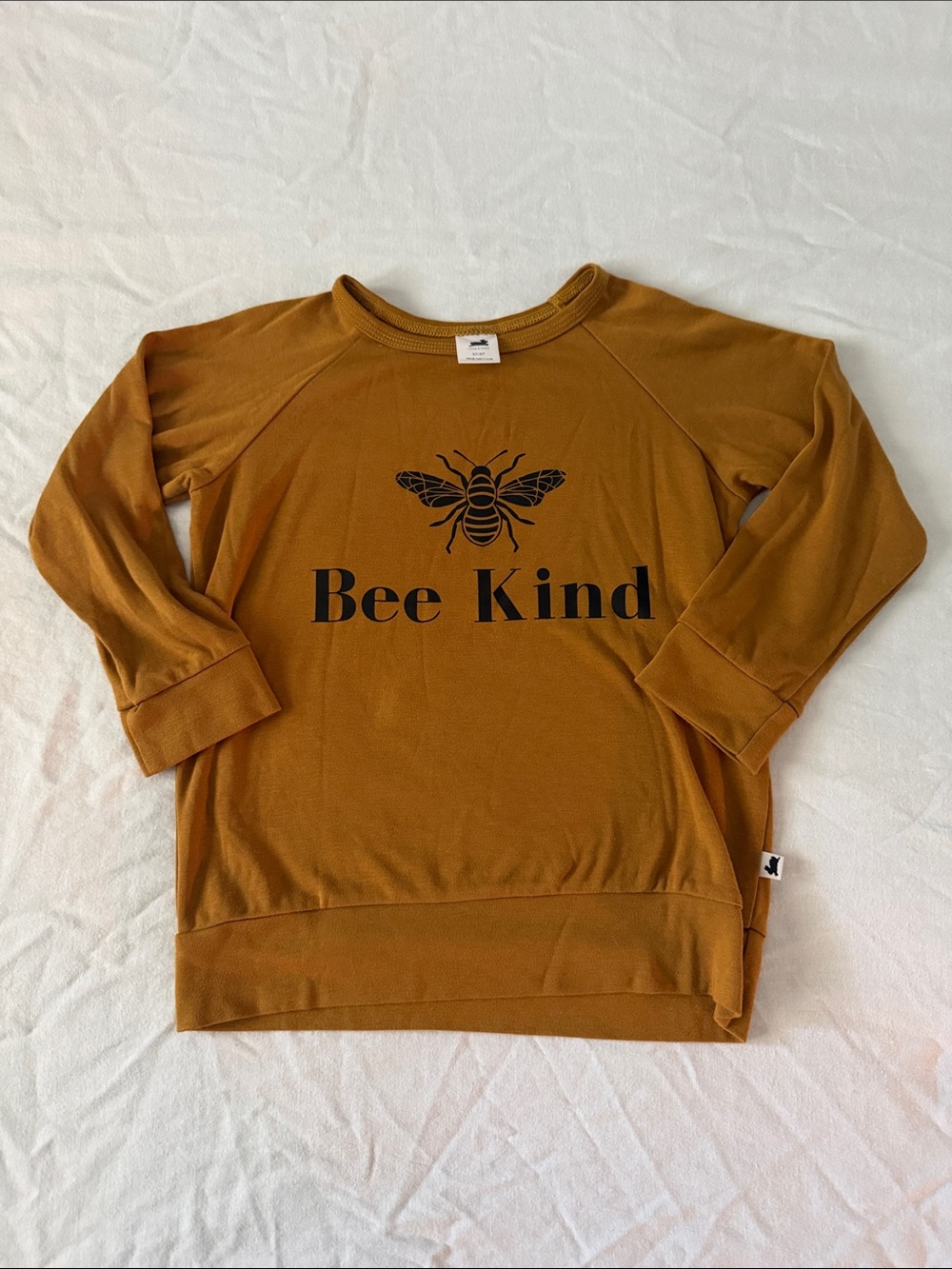 Little and Lively Kids 'Bee Kind' cotton/bamboo pullover - Mustard Brown 🇨🇦